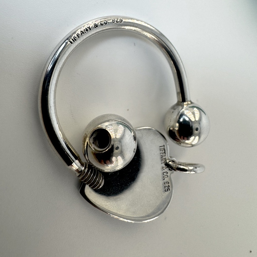 Tiffany & Co Sterling Silver Heart Tag Screwball Key Ring W Pouch Vintage .925 - Picture 6 of 10